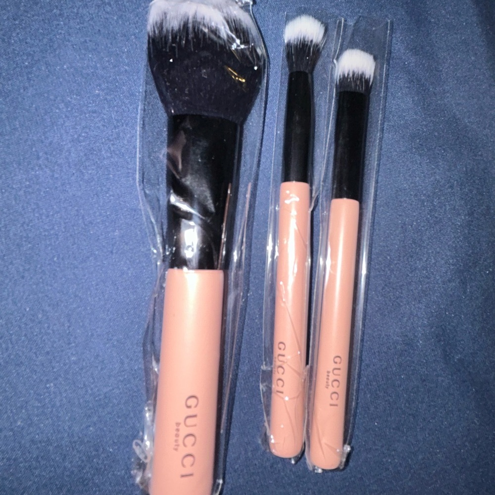 Gucci Travel Makeup 3 Piece Brush Set with Case New - Picture 8 of 8